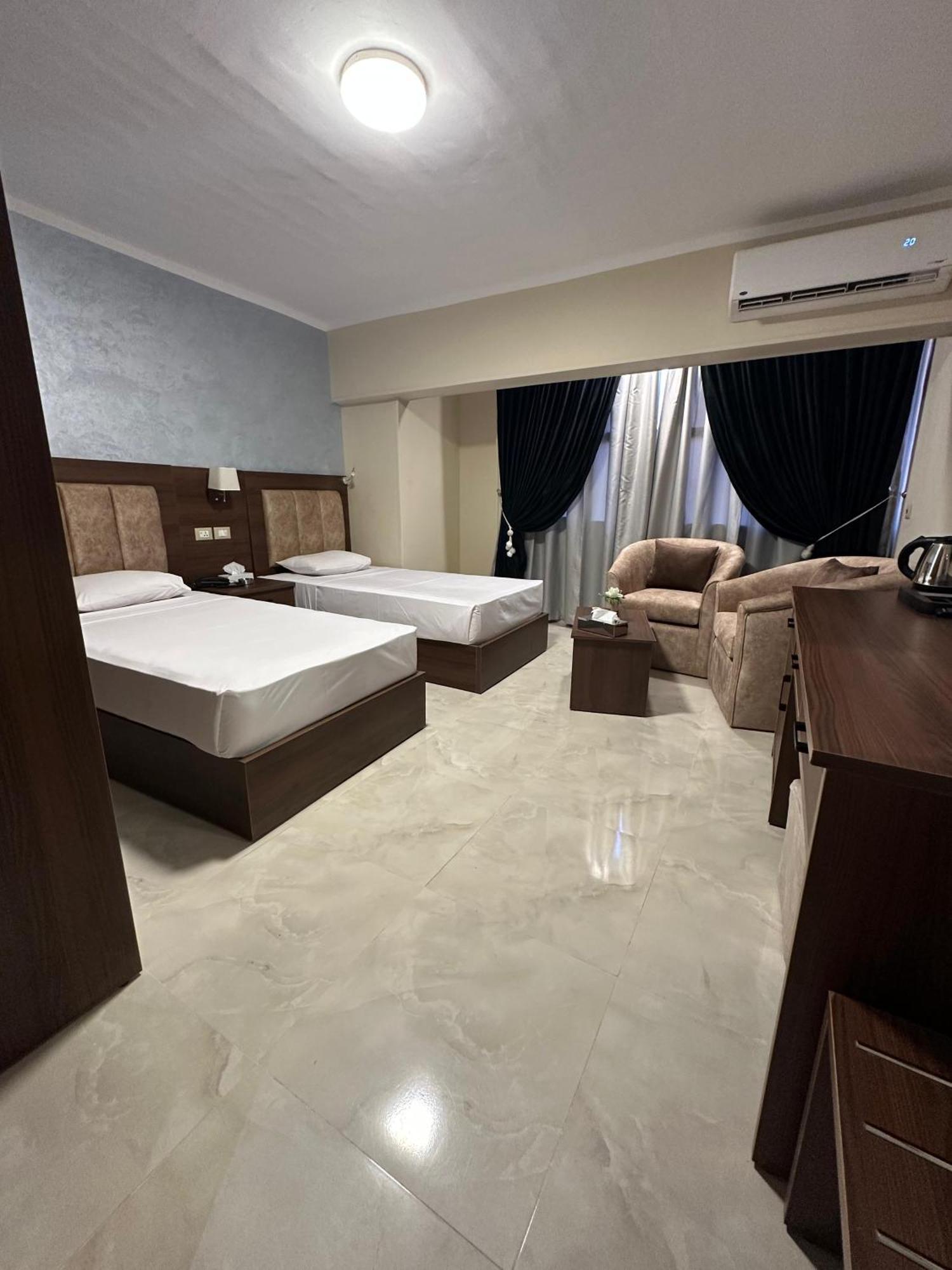 Aura Inn Hotel Cairo Giza Exteriör bild