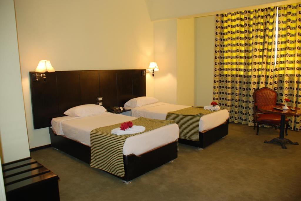 Aura Inn Hotel Cairo Giza Exteriör bild