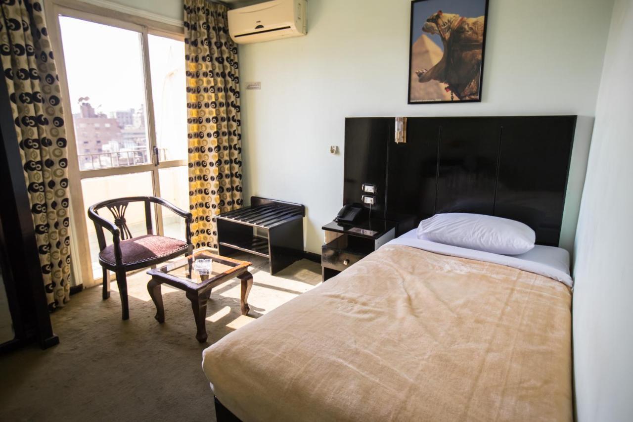 Aura Inn Hotel Cairo Giza Exteriör bild